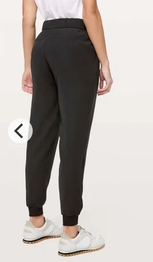 Lululemon On The Fly Jogger in Black size 4 women thumbnail 1