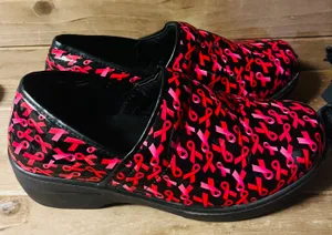 Breast Cancer Awareness Nurse Clogs Shoes Black With Pink Ribbons Women 7M thumbnail 3