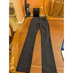 Women's Lululemon Speed Up Crop black leggings 21" size 4 thumbnail 2