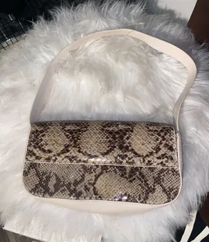 Casual corner Snake-Print Shoulder Bag in Beige and Brown thumbnail 1