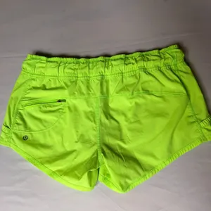Lululemon Work It Out Shorts Zippy Green Neon Low Waist Workout Gym Size 8 thumbnail 6