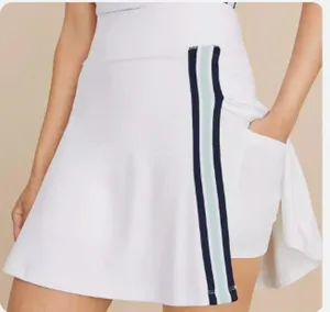 Lou & Grey Luvstretch White Overlap Skort Women’s Large Sporty Stretch thumbnail 1