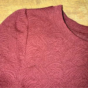 Loft Women's Jacquered Floral Patterned Short-sleeve Burgundy Crewneck Top thumbnail 5