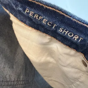 American Eagle Perfect‎ Short Size 8 Dark Wash thumbnail 6