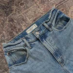 Abercrombie‎ & Fitch 90s High Rise Straight Leg Blue Jeans Side Slit 26 2 thumbnail 2