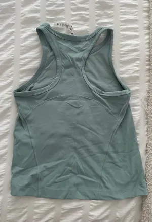 Lululemon Tank thumbnail 2