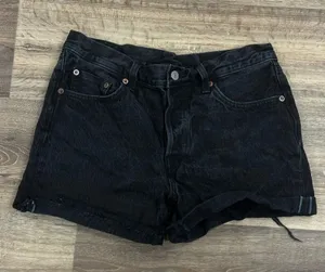 Levi’s 501 Black Cutoff Button Fly Jean Shorts Women’s 29 thumbnail 1