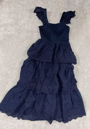 lulus‎ navy eyelet smocked dress tiered ruffles EUC thumbnail 2
