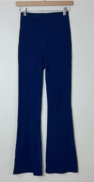 Lululemon Flare Pants Groove Align Navy Blue Size 4 Long‎ thumbnail 1