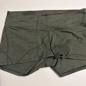 NOBULL Womens‎ High-Rise Tight Shorts Olive Green Topographic Map Print Size M thumbnail 1