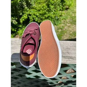 Vans Womans Comfycush Era Sneakers Sz 10 Burgundy￼ thumbnail 4