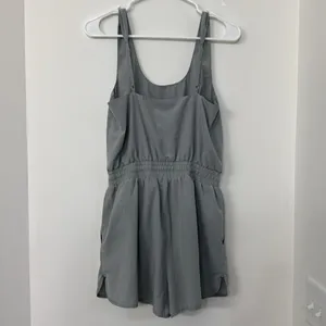 Wishlist Women’s Grey Romper Size Small‎ thumbnail 2