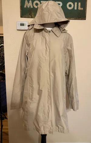 L.L. Bean Women's H2OFF Raincoat Beige Hooded Trench Coat S Regular Zip Up thumbnail 1