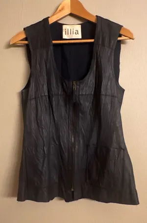 ILLIA Sleeveless Leather Zip Front Vest Black Size 8 thumbnail 1