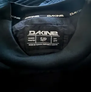 Dakine Unisex Black Pullover Sz Small NWT thumbnail 3