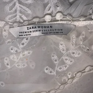 Zara White Lace Fairytale Dress size XS thumbnail 3