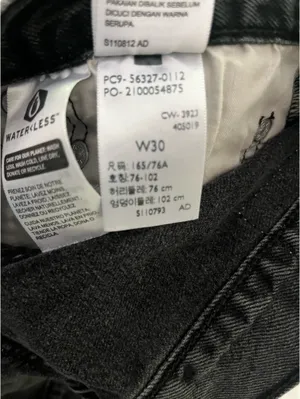 Levi’s 501 Jean Shorts thumbnail 4