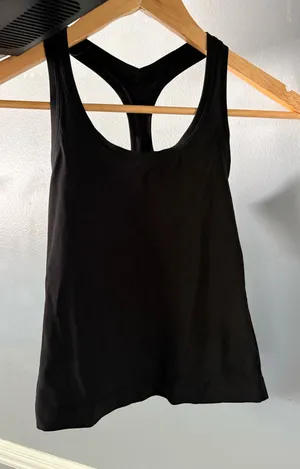 Lululemon tank thumbnail 1