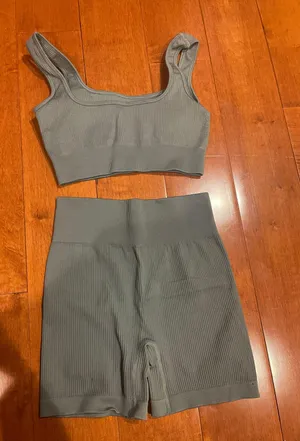 Amazon Workout Set thumbnail 3