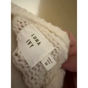 LUNA IVY 3D Rose Cardigan Knit‎ Size Medium thumbnail 3