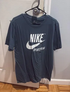 Nike Tee Shirt thumbnail 1