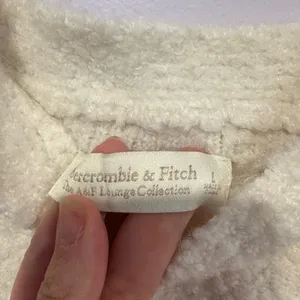 Abercrombie and Fitch lounge collection fuzzy tank‎ top thumbnail 2
