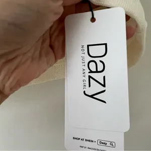 Dazy Polo White Cream Pearl Buttons Contrast Trim Blouse Shirt Size XSmall NWT thumbnail 4