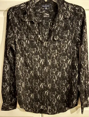 American Eagle Outfitters Womens Small Black White Abstract Print Button Down thumbnail 1