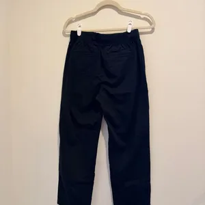 Gap Women's Black and Navy Trousers thumbnail 4