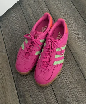 Adidas Women’s Shoes gazelle thumbnail 1