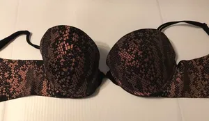 Victoria’s Secret Push Up Underwire Bra 34C thumbnail 1