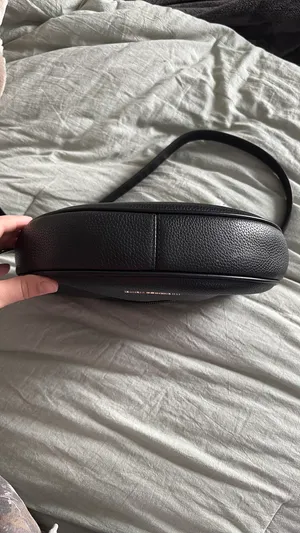 Michael Kors Black Leather Purse thumbnail 7