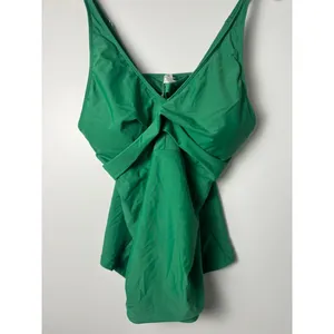 NWT! Yonique XXL Kelly Green Twist Front Tankini Top Swim V-Neck Adjustable Chic thumbnail 3