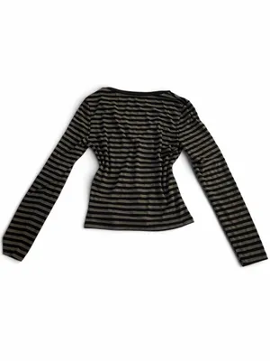Striped V thumbnail 2