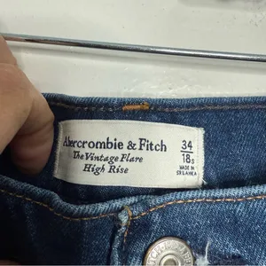 Abercrombie & Fitch The Vintage High Rise‎ Flare Raw Hem Medium Wash 34/18 Short thumbnail 5