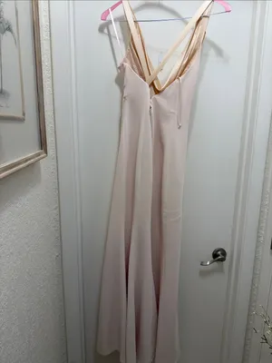 Cinq à Sept's Jill gown in pearl thumbnail 4