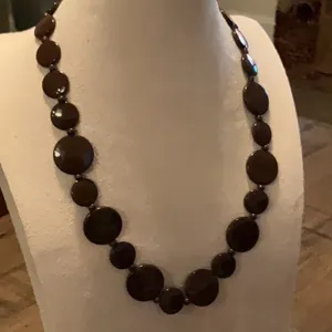 Elegant Brown Necklace thumbnail 2