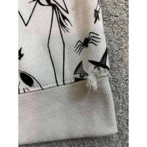 Disney Sweatshirt The Nightmare Before Christmas Cream Jack Skellington NWT Flaw thumbnail 12