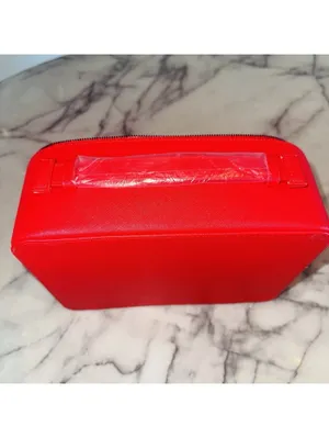 NEW Sunday Riley Cosmetic Suitcase Travel Bag 10x8x4" Red Zippered Makeup Case thumbnail 3