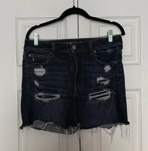 American Eagle High-Rise Shortie Jeans Shorts thumbnail 1