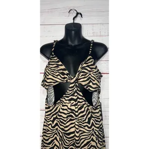 New Zebra Print Cut Out Maxi Dress Women's XL thumbnail 2