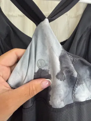 Vintage Lululemon Tank Top Built-In Bra thumbnail 4