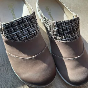 Elegant Brown Women's Mules with Patterned Trim thumbnail 2