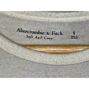 Abercrombie & Fitch Soft AF Cozy Cream Knit Long Sleeve Crew Neck Sweater Size S thumbnail 3