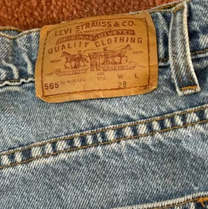 Levi’s Distressed Shorts thumbnail 4