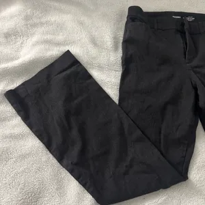 Old Navy Pixie Pants  thumbnail 3