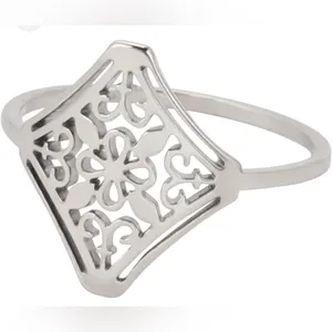 NEW 14k White Gold Plated 316L Cut Out Hollow Filigree Flower Ring,‎ Size 8 thumbnail 2