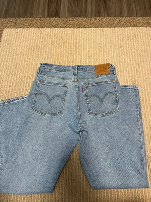 Levi’s Wedgie Jeans thumbnail 3