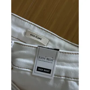 Judy Blue NWT High Waist Kick Flare Denim Jeans L 15/32 White Bootcut Stretch thumbnail 4