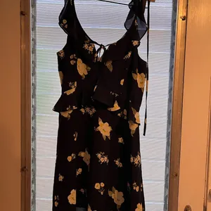 the label sundress thumbnail 3